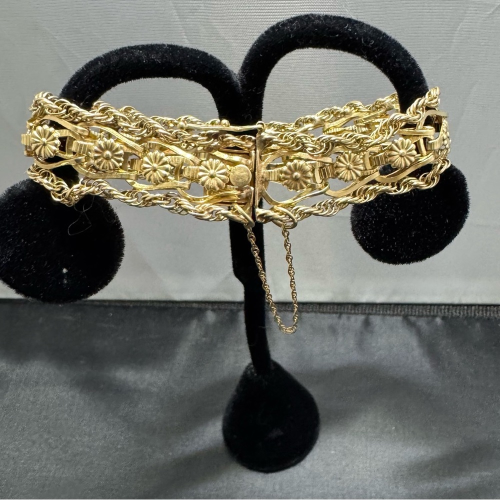 14K gold bracelet. - Picture 2 of 6